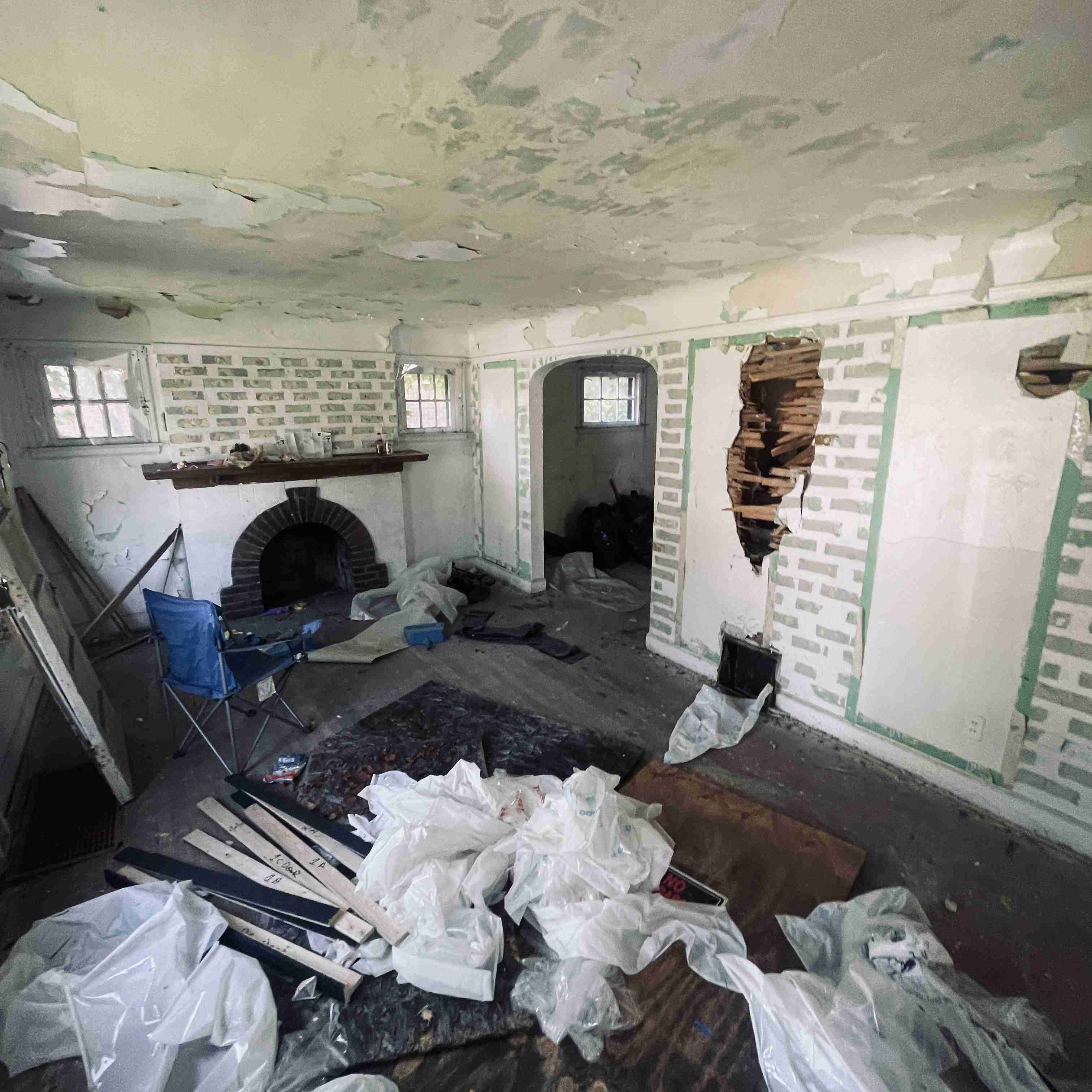 14910 Robson (26).jpg